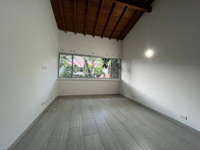Apartamento de 4 alcobas en arriendo en El Poblado, Medellín, 170 m² · foto 9 de 19