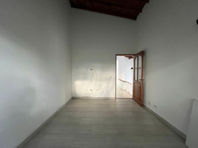 Apartamento de 4 alcobas en arriendo en El Poblado, Medellín, 170 m² · foto 15 de 19