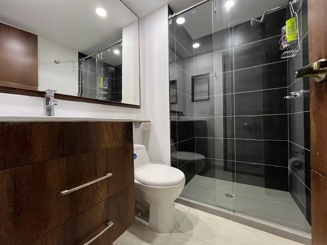 Apartamento de 4 alcobas en arriendo en El Poblado, Medellín, 170 m² · foto 19 de 19