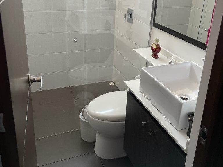 Apartamento en arriendo en Laureles, Medellín · foto 11 de 12