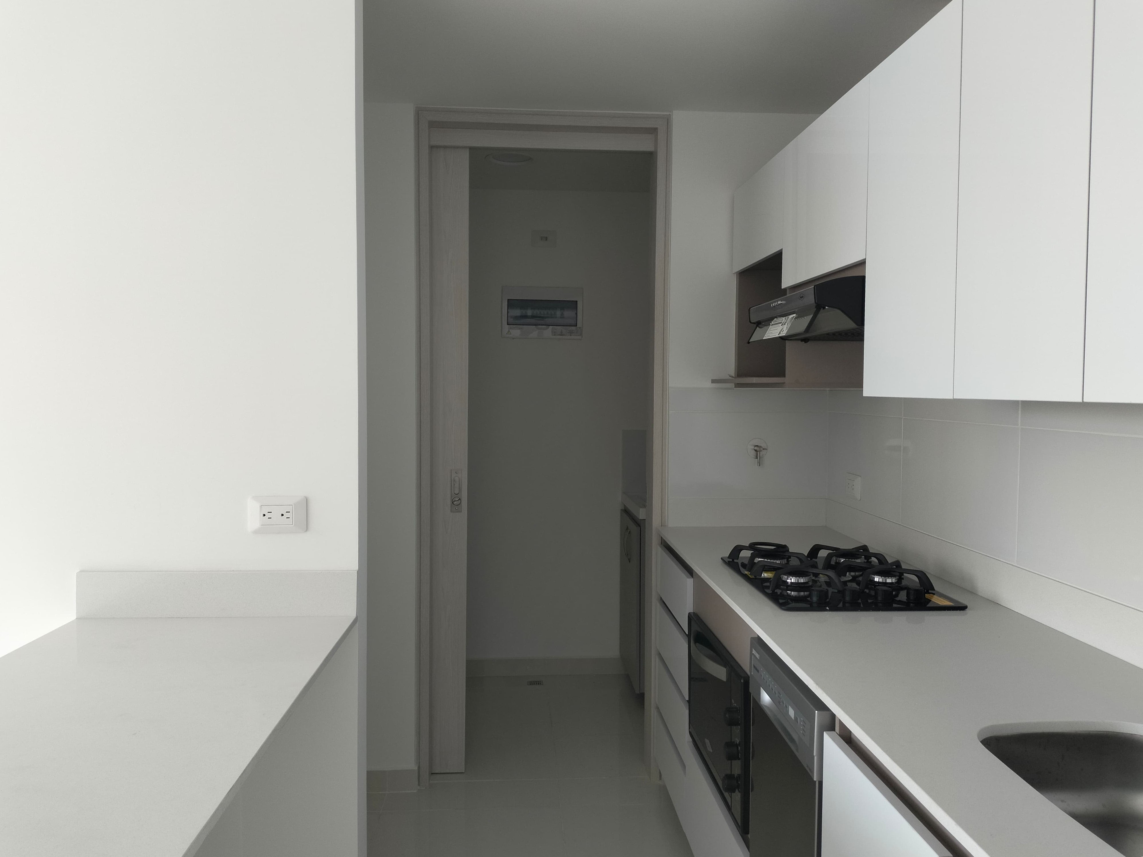 Apartamento en arriendo en El Poblado, Medellín · foto 4 de 18