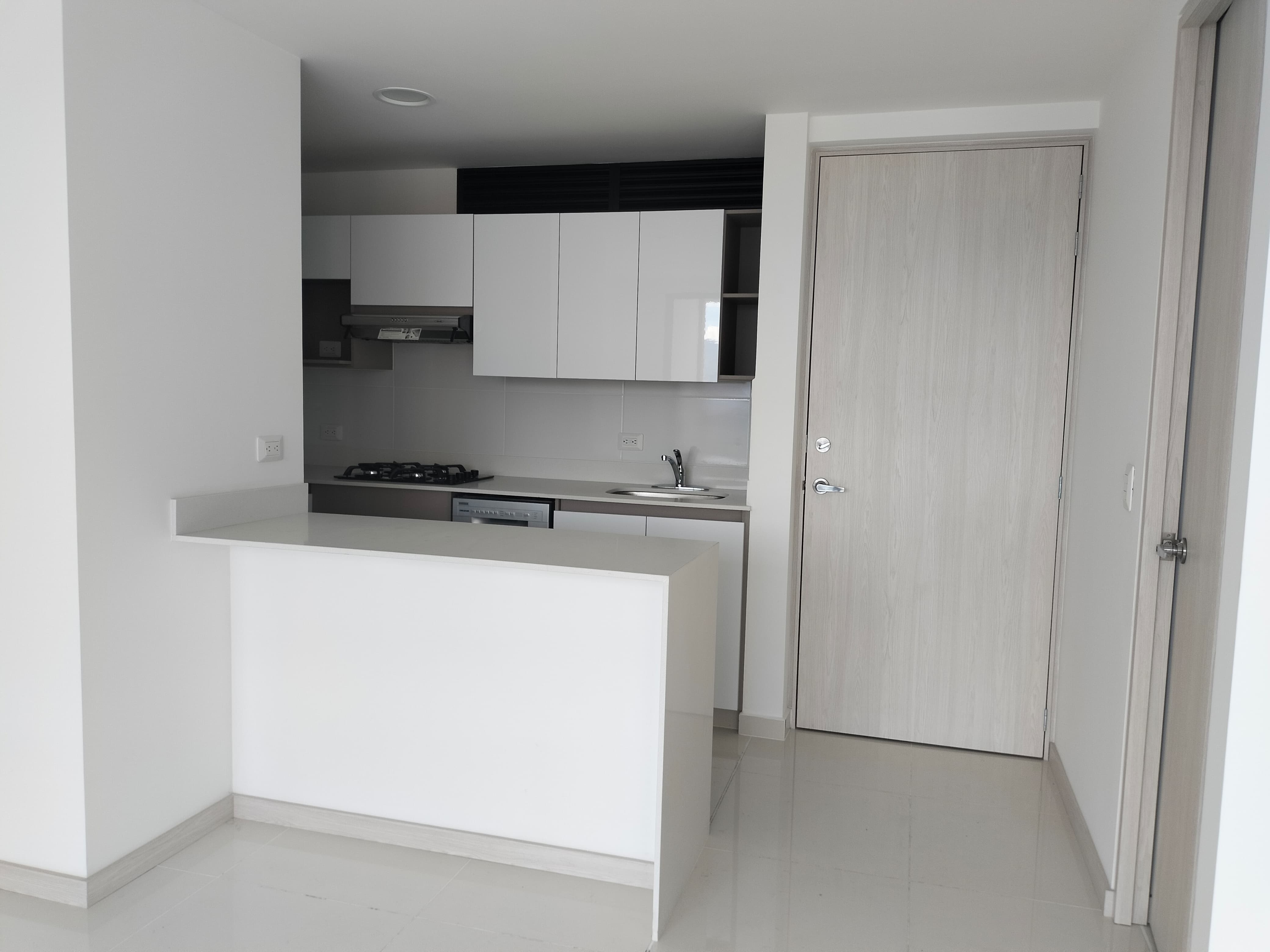 Apartamento en arriendo en El Poblado, Medellín · foto 5 de 18