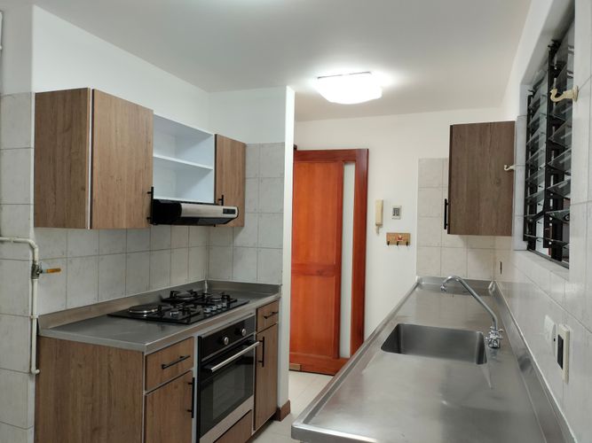 Apartamento de 3 alcobas en arriendo en Castropol, Medellín, 140 m² · foto 9 de 18