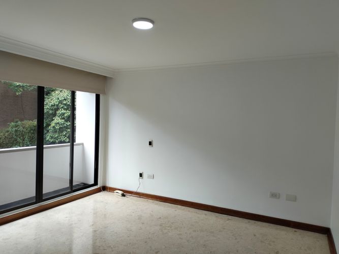 Apartamento de 3 alcobas en arriendo en Castropol, Medellín, 140 m² · foto 10 de 18