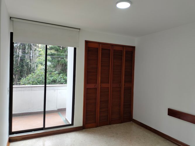 Apartamento de 3 alcobas en arriendo en Castropol, Medellín, 140 m² · foto 14 de 18