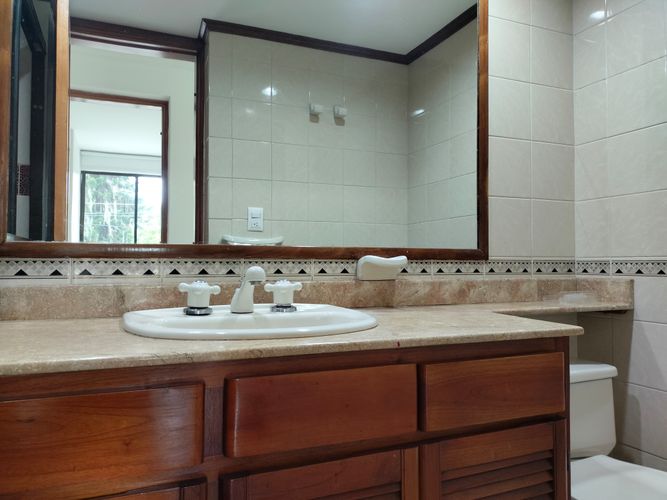 Apartamento de 3 alcobas en arriendo en Castropol, Medellín, 140 m² · foto 15 de 18