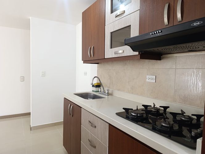 Apartamento de 3 alcobas en arriendo en El Poblado, Medellín, 78 m² · foto 9 de 20