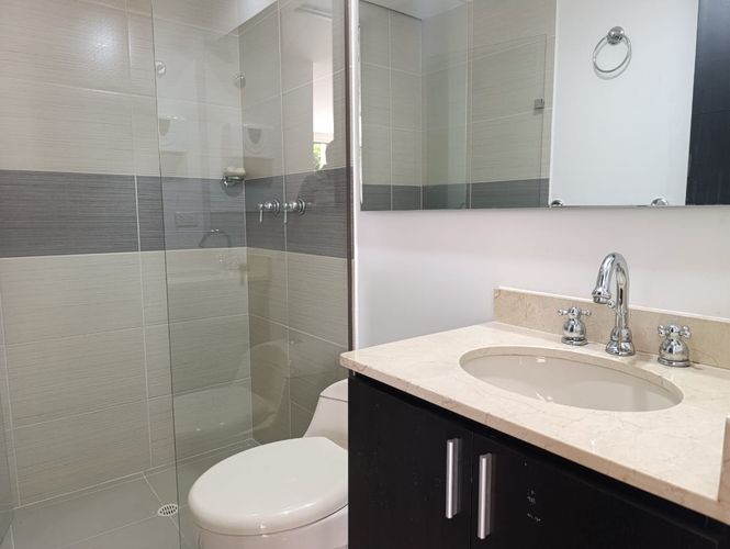 Apartamento de 3 alcobas en arriendo en El Poblado, Medellín, 78 m² · foto 17 de 20