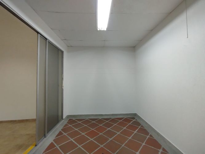 Oficina en venta en Olaya Herrera, Pereira, 61 m² · foto 8 de 11