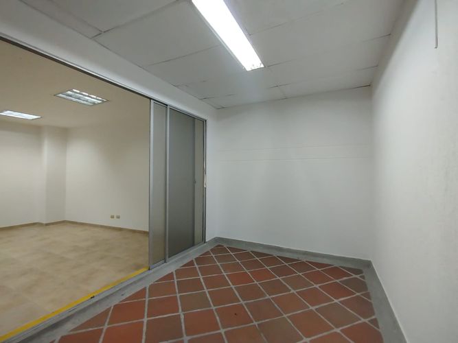 Oficina en venta en Olaya Herrera, Pereira, 61 m² · foto 9 de 11
