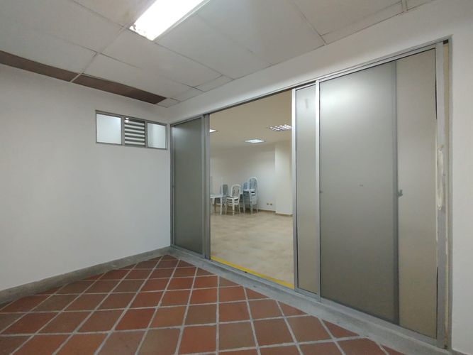 Oficina en venta en Olaya Herrera, Pereira, 61 m² · foto 10 de 11