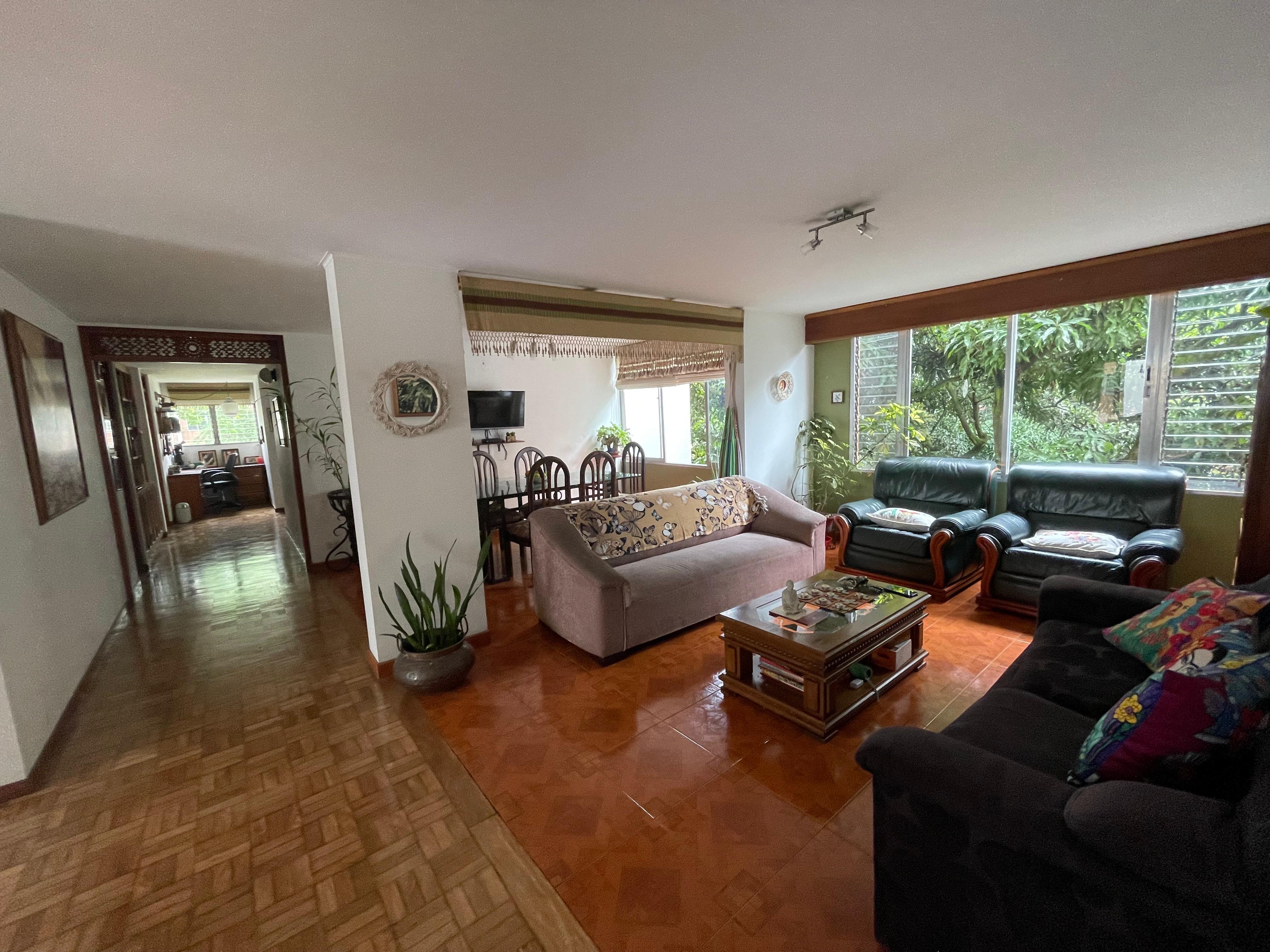 Apartamento en venta en El Poblado, Medellín 2