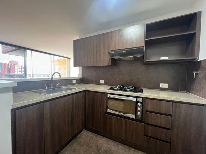 Apartamento de 2 alcobas en arriendo en Loma Del Chocho, Envigado, 78 m² · foto 6 de 17