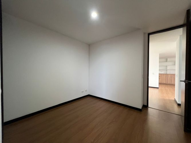 Apartamento de 2 alcobas en arriendo en Loma Del Chocho, Envigado, 78 m² · foto 12 de 17