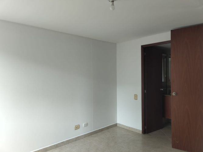 Apartamento de 3 alcobas en arriendo en El Poblado, Medellín, 77 m² · foto 10 de 16