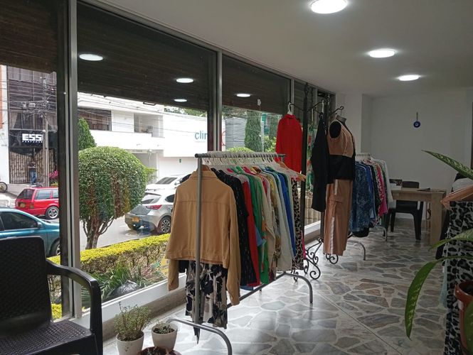Local en arriendo en Laureles, Medellín, 40 m² · foto 4 de 7