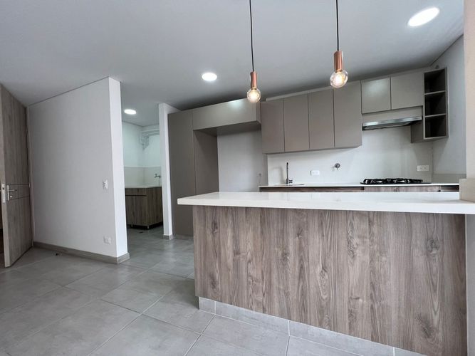 Apartamento de 2 alcobas en arriendo en Loma Del Esmeraldal, Envigado, 105 m² · foto 7 de 16