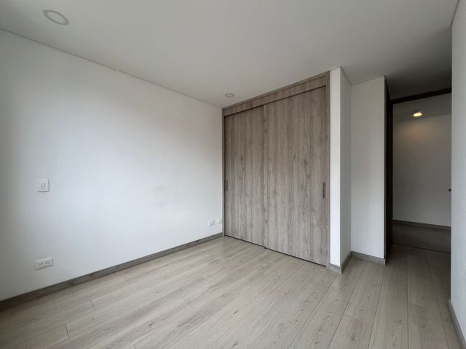 Apartamento de 2 alcobas en arriendo en Loma Del Esmeraldal, Envigado, 105 m² · foto 9 de 16