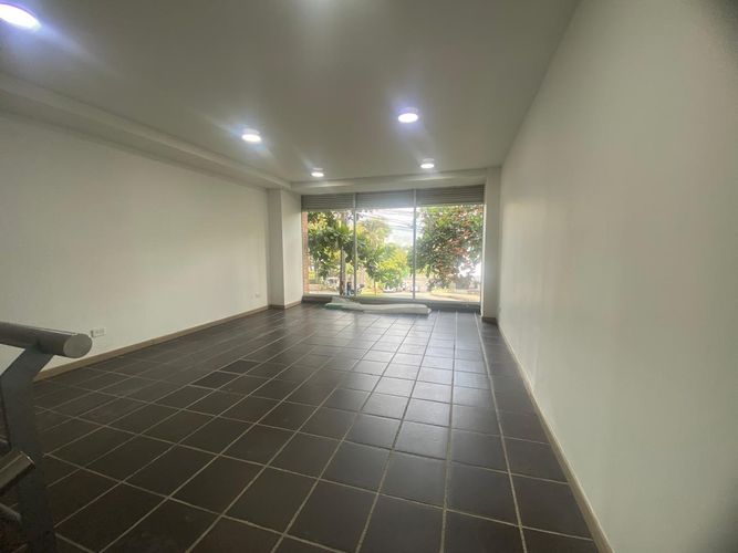 Local en arriendo en El Poblado, Medellín, 60 m² · foto 2 de 14