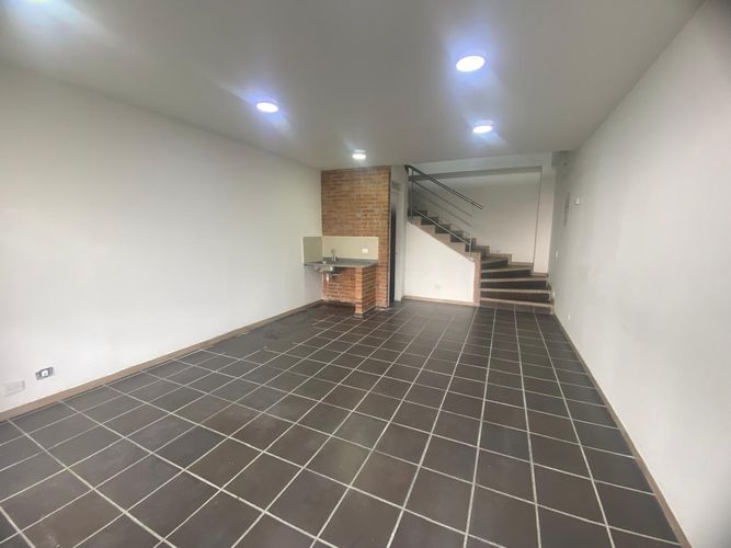 Local en arriendo en El Poblado, Medellín, 60 m² · foto 4 de 14