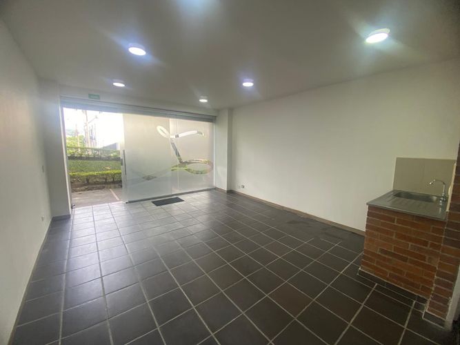 Local en arriendo en El Poblado, Medellín, 60 m² · foto 6 de 14