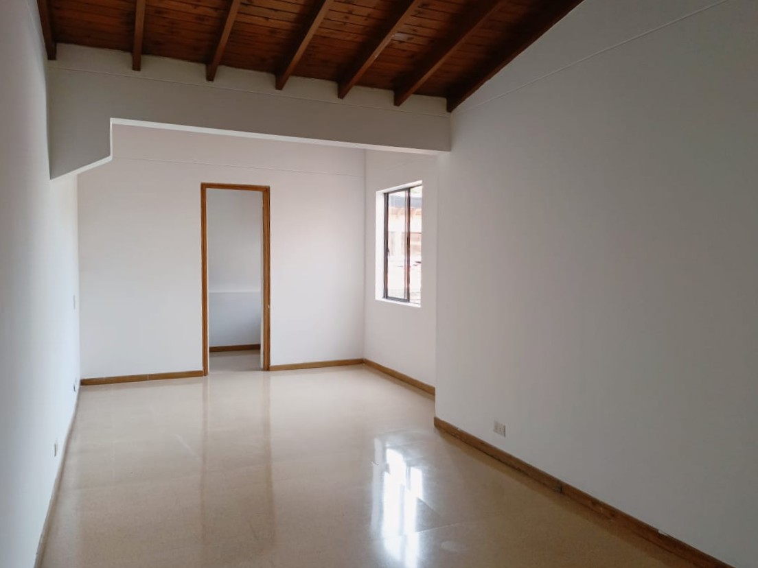 4BR House in Rodeo Alto (180 m²) for Sale - 2