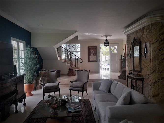 Casa de 4 alcobas en venta en El Tesoro, Medellín, 440 m² · foto 3 de 24