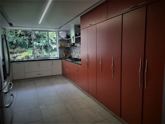 Casa de 4 alcobas en venta en El Tesoro, Medellín, 440 m² · foto 12 de 24