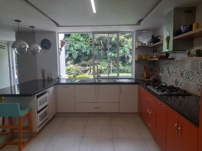 Casa de 4 alcobas en venta en El Tesoro, Medellín, 440 m² · foto 13 de 24