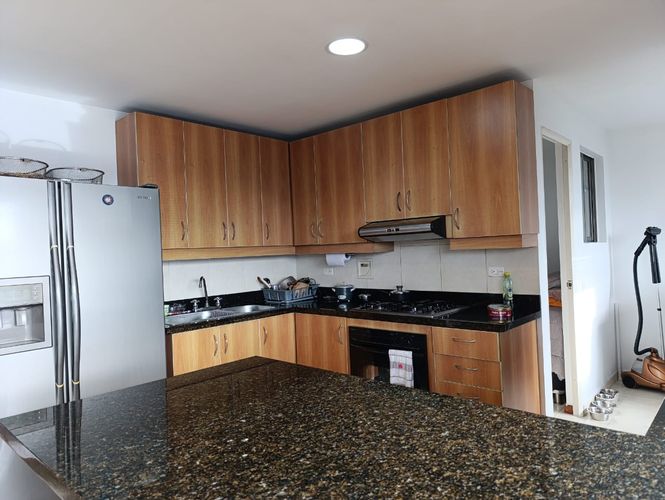 Apartamento de 3 alcobas en arriendo en El Poblado, Medellín, 170 m² · foto 6 de 19