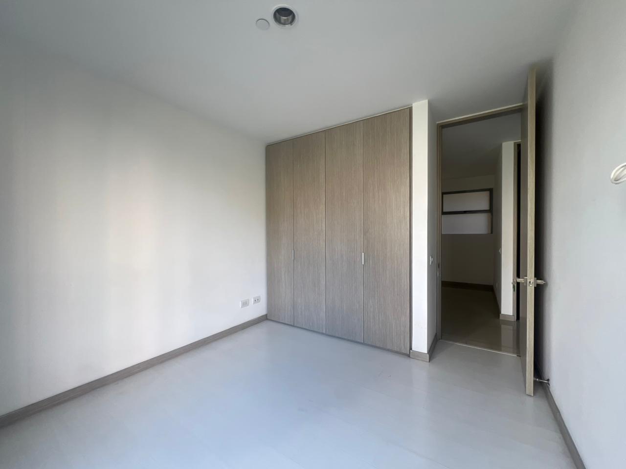 Apartamento en arriendo en Cumbres, Envigado · foto 13 de 18
