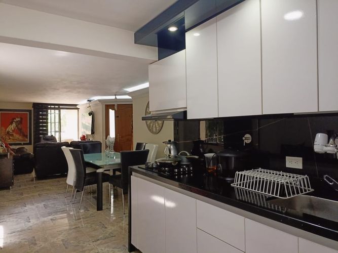 Apartamento de 3 alcobas en venta en Belén, Medellín, 103 m² · foto 7 de 14
