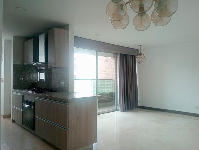 Apartamento de 3 alcobas en arriendo en Laureles, Medellín, 109 m² · foto 1 de 18