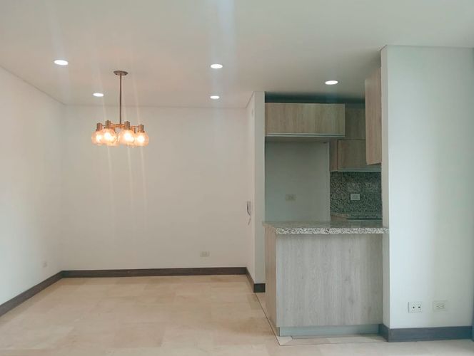 Apartamento de 3 alcobas en arriendo en Laureles, Medellín, 109 m² · foto 3 de 18