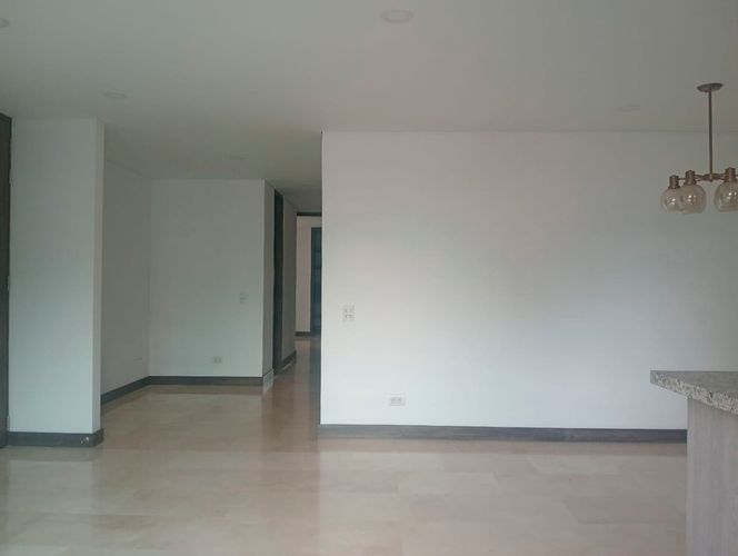 Apartamento de 3 alcobas en arriendo en Laureles, Medellín, 109 m² · foto 4 de 18