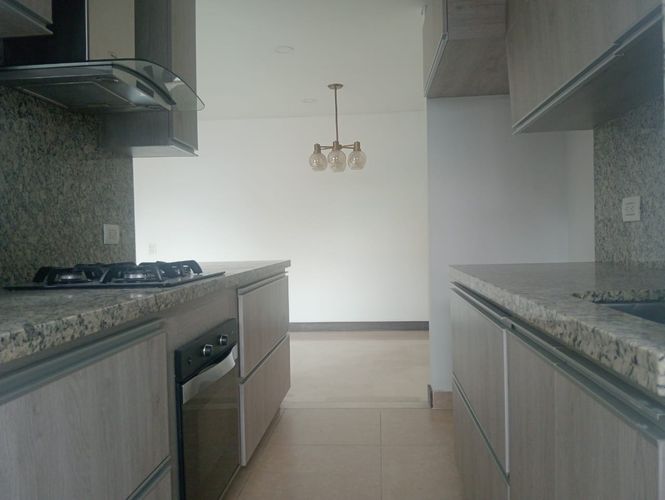 Apartamento de 3 alcobas en arriendo en Laureles, Medellín, 109 m² · foto 8 de 18
