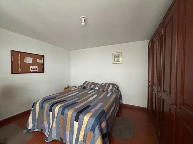 Casa de 12 alcobas en venta en Santa Teresa, Bogotá, 241 m² · foto 8 de 24