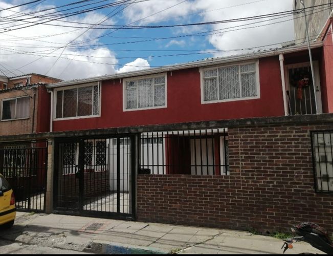 Casa de 12 alcobas en venta en Santa Teresa, Bogotá, 241 m² · foto 21 de 24