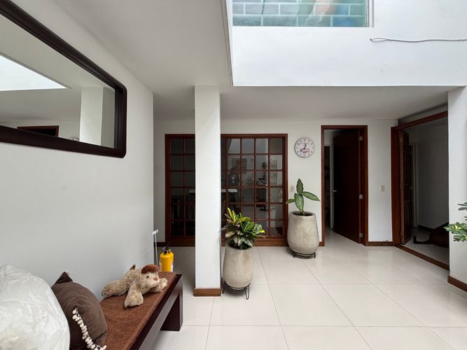Casa de 12 alcobas en venta en Santa Teresa, Bogotá, 241 m² · foto 23 de 24