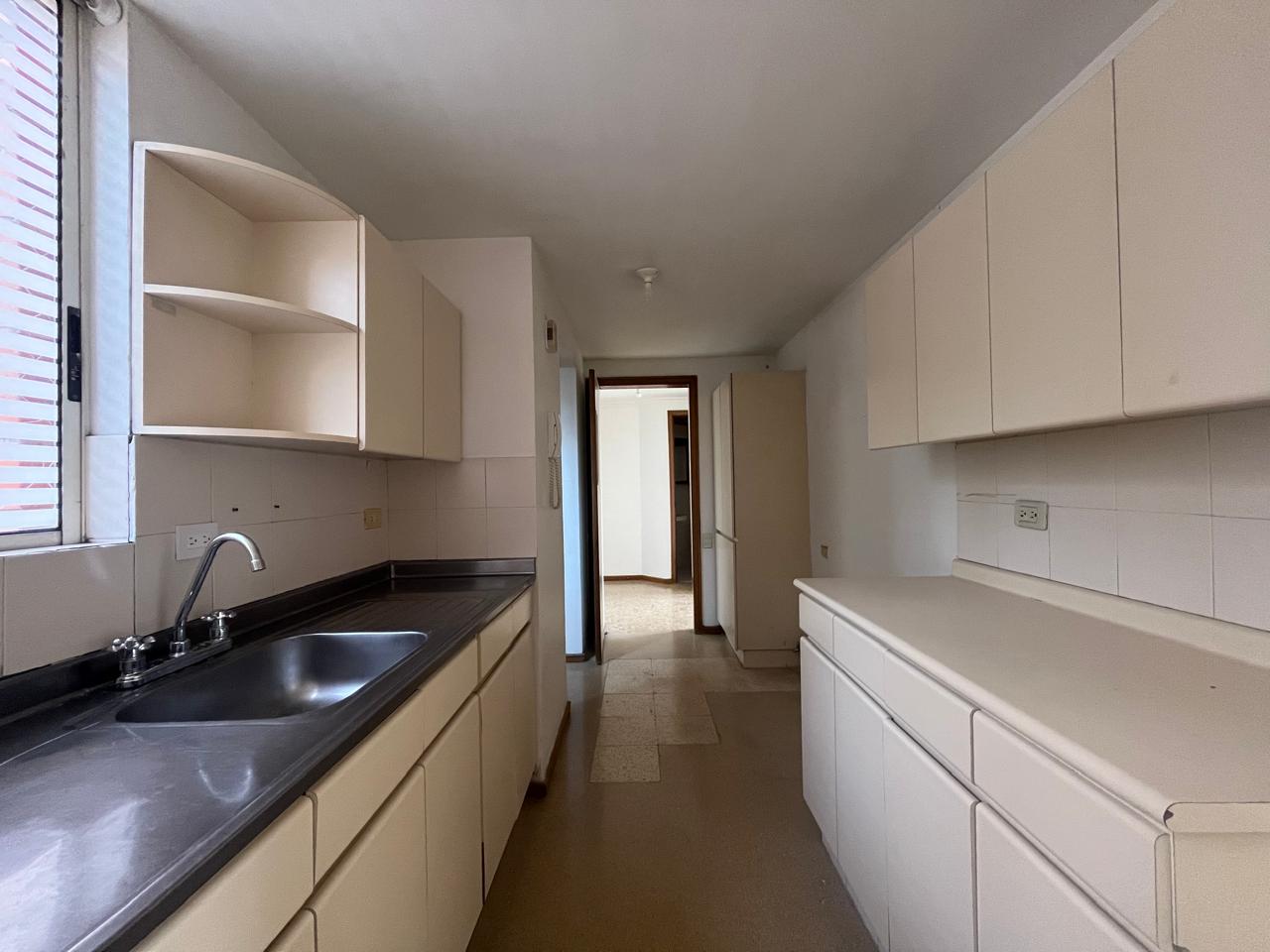 Apartamento en venta en El Poblado, Medellín · foto 4 de 17