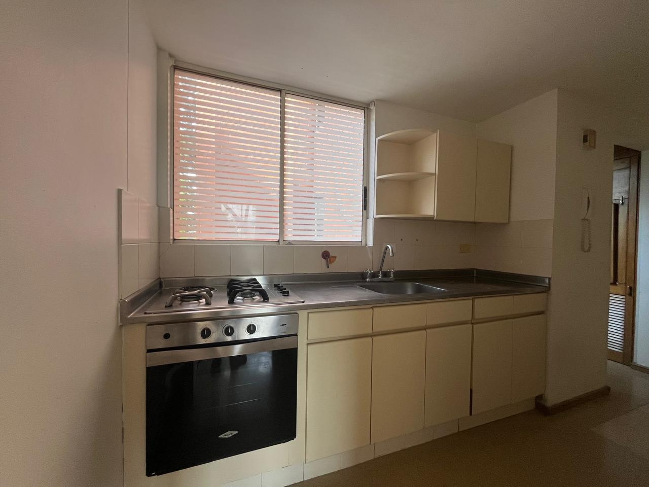 Apartamento en venta en El Poblado, Medellín · foto 6 de 17