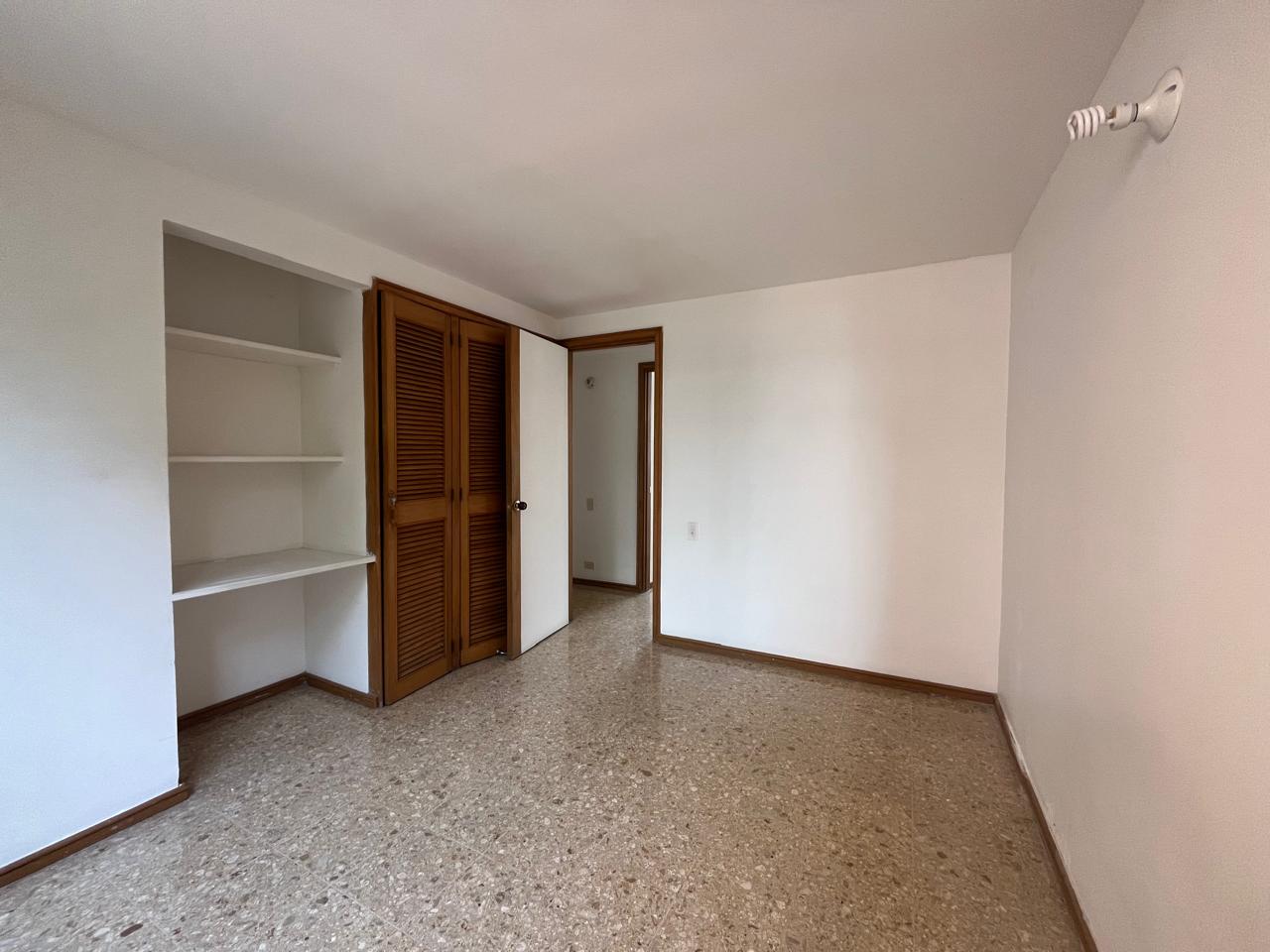 Apartamento en venta en El Poblado, Medellín · foto 12 de 17
