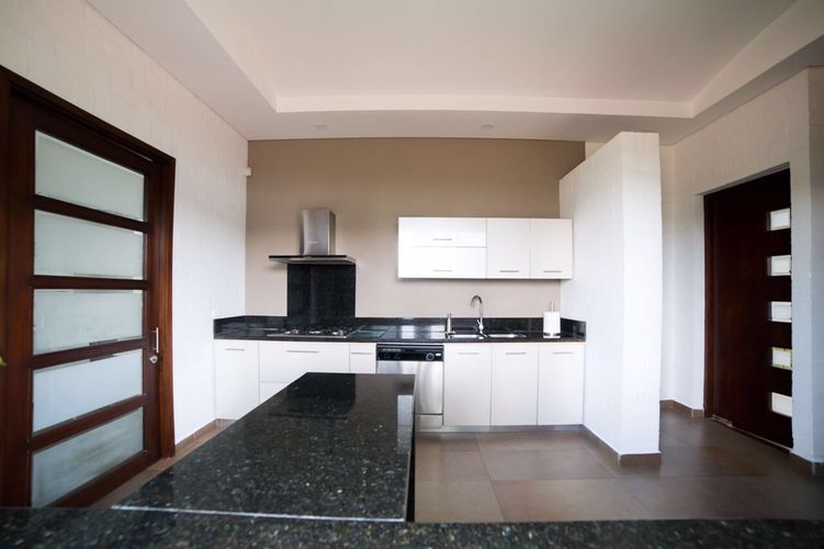 Casa de 4 alcobas en venta en Maravelez, Armenia, 375 m² · foto 2 de 24