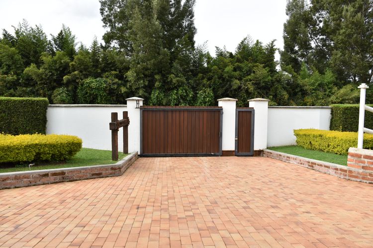 Casa de 9 alcobas en venta en El Tambo, La Ceja · foto 18 de 18