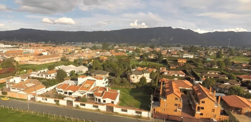 Lote en venta en Vereda La Balsa, Chía, 6400 m² · foto 2 de 24