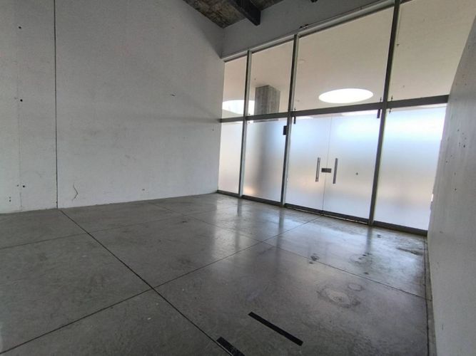 Local en arriendo en Playas De Doña Maria, Itagüí, 169 m² · foto 2 de 4