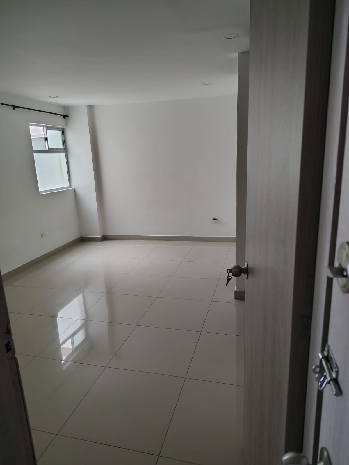 Apartamento en venta en Zona Industrial No. 1, Medellín · foto 13 de 15