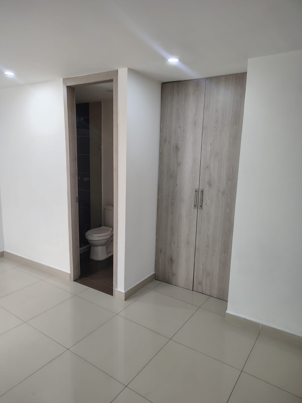 Apartamento en venta en Zona Industrial No. 1, Medellín · foto 14 de 15