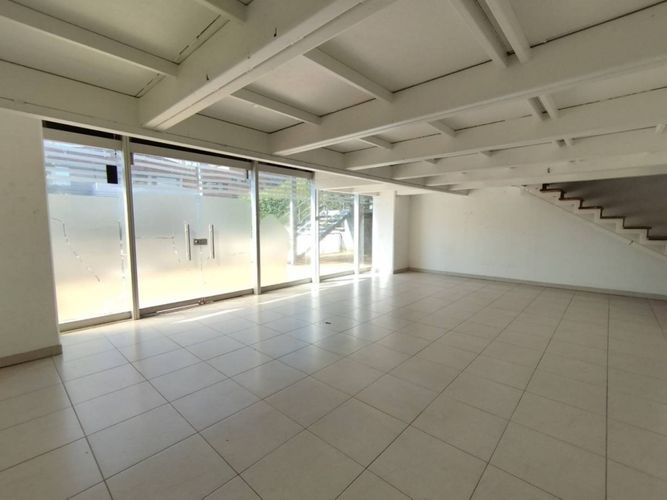 Local en arriendo en Playas De Doña Maria, Itagüí, 132 m² · foto 3 de 5