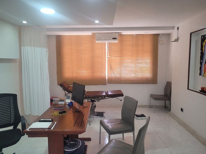 Consultorio en venta en San Vicente, Cali, 35 m² · foto 9 de 19